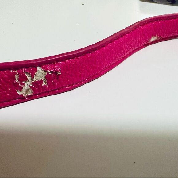 Betsey Johnson Hot Pink Bow Tie Crossbody Purse With Chain Strap - Picture 7 of 7